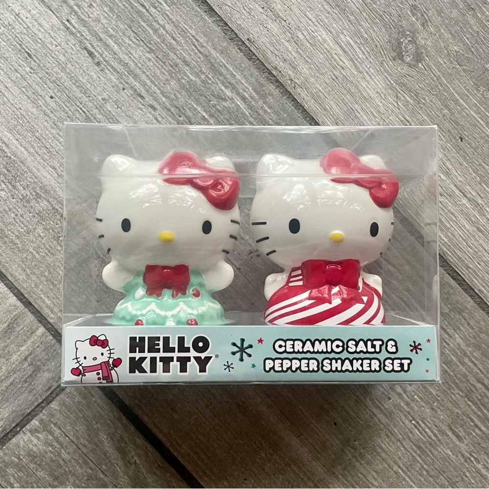 Sanrio Hello Kitty Christmas Ceramic Salt and Pepper Shakers
